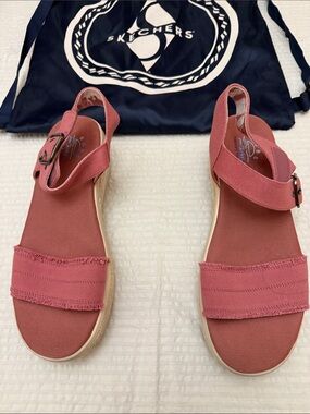Skechers Dusty Rose canvas espadrille style Sandals - Size 11